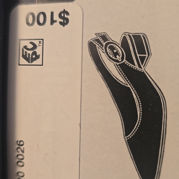 ADRIENNE VITTADINI BRAND WOMEN'S CREAM/TAN COLOR LOW HEEL DRESSY SHOE SIZE 6.5 - Picture 15 of 16